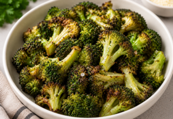 Roasted Broccoli (Vegetarian)